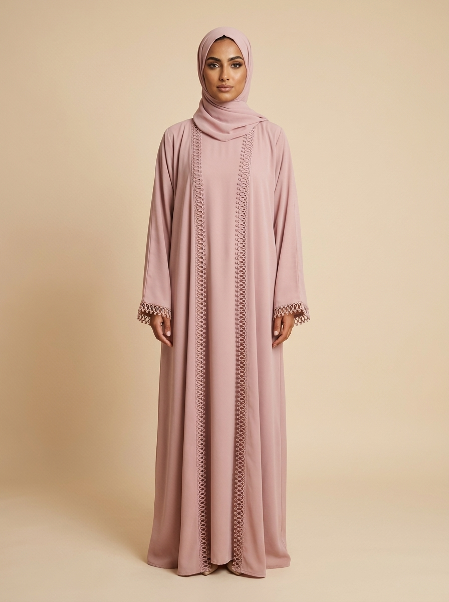 Abaya Élégance rose poudré en dentelle – mode modeste – Kiswa Collection