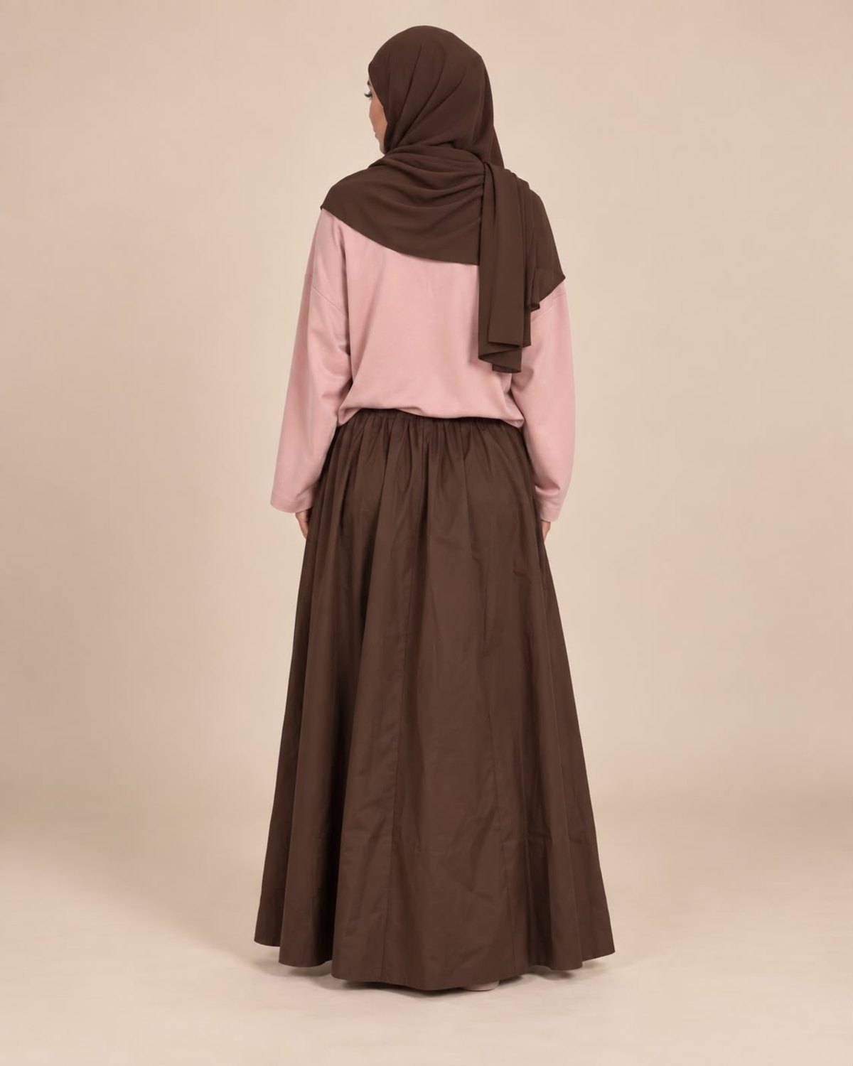 Jupe longue en coton doublée marron, vue de dos – Kiswa Collection